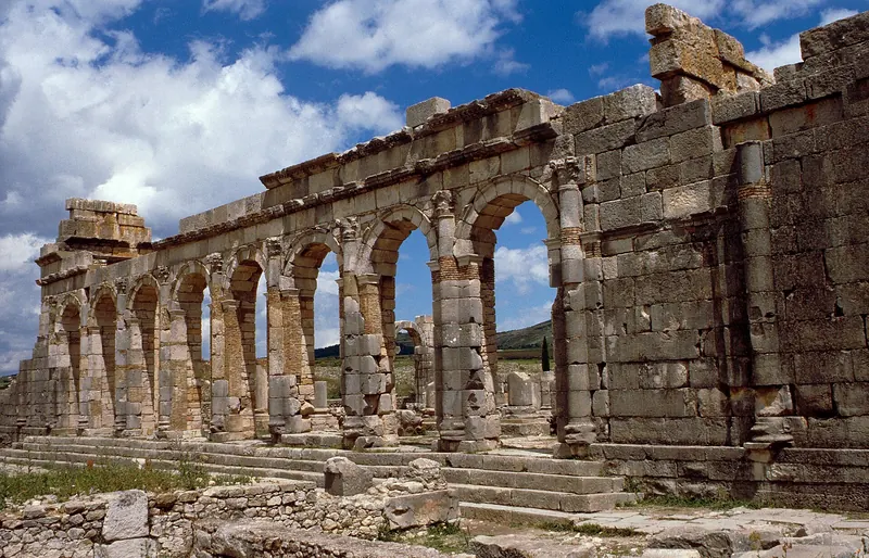 Roman arches and columns at Volubilis